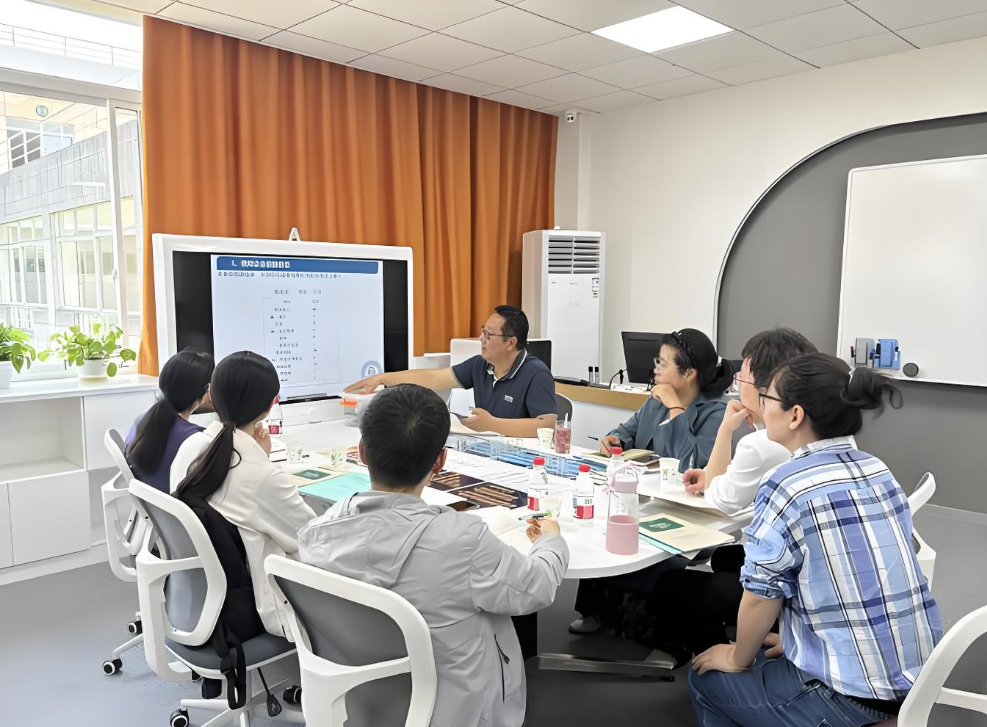 汇报科技团队到佛山工厂上门复盘搜索关键词、官网内容、AI引用和业务询盘承接